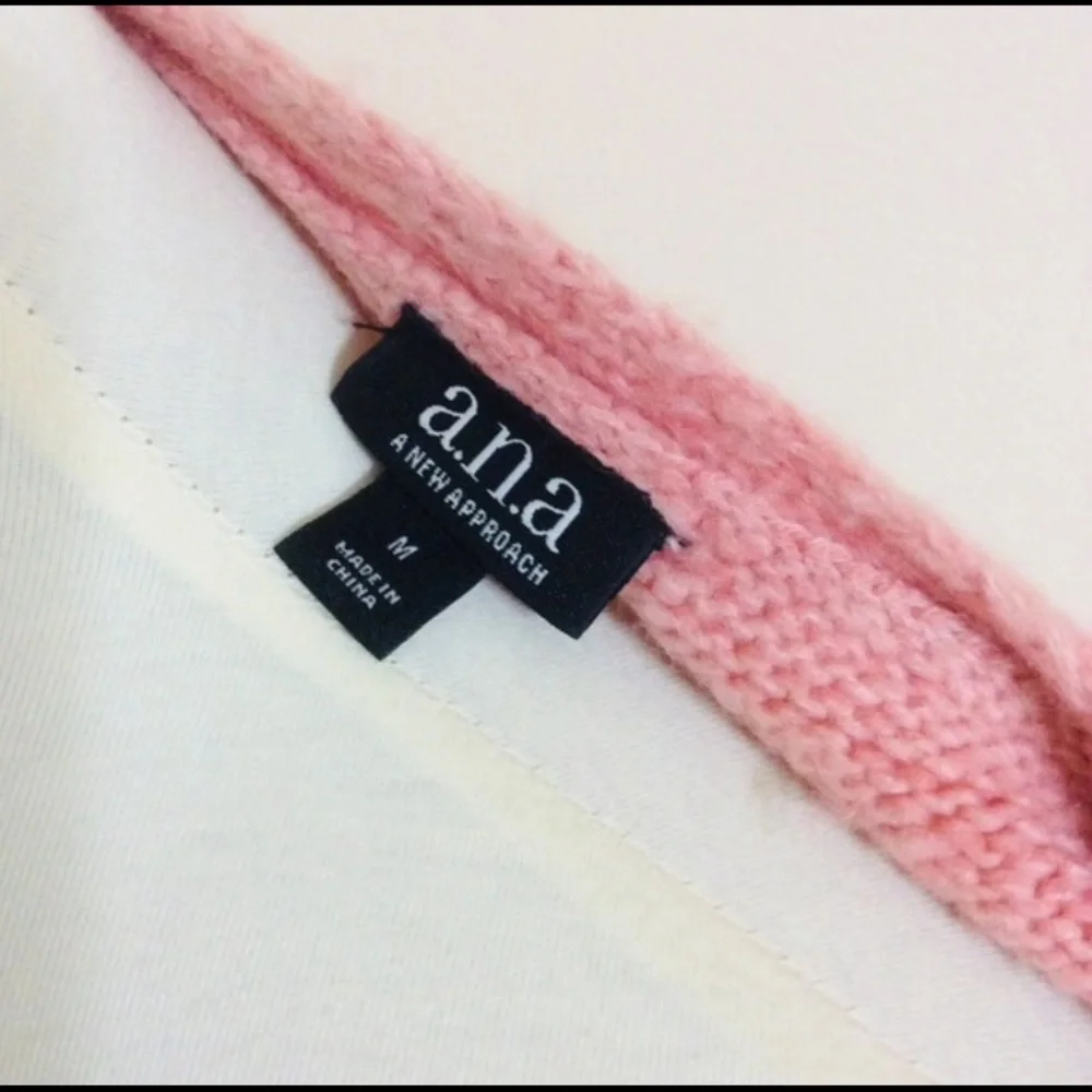 a.n.a. Cable V Neck Sweater Pink M